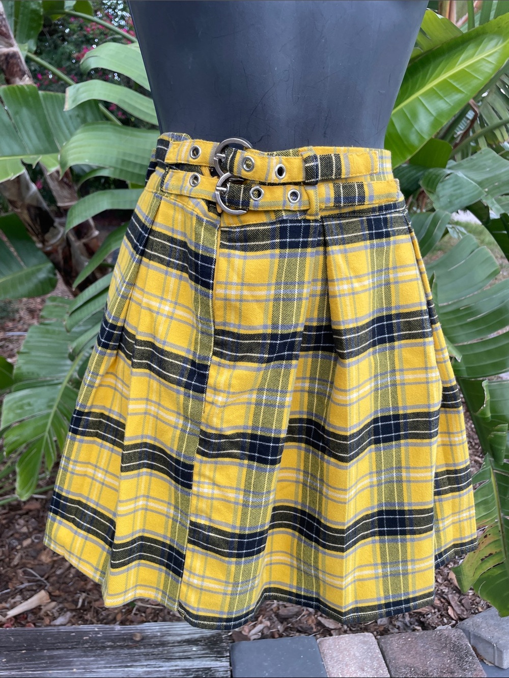 yellow and black plaid mini skirt with double buckle clothes
